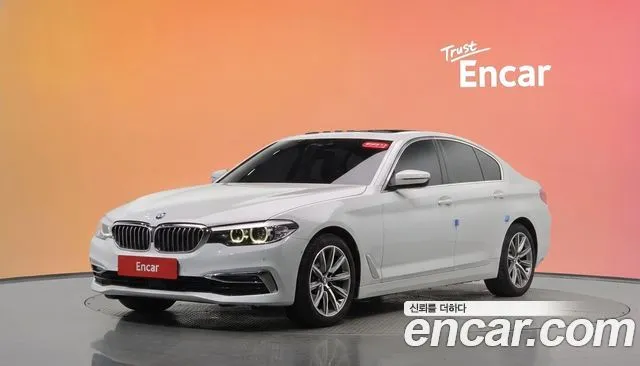 BMW 5-Series 520i Luxury