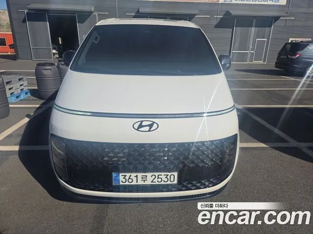 Hyundai Staria HEV 1.6 Lounge 9-Seater
