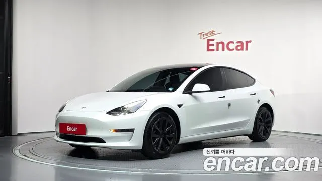 Tesla Model 3 RWD