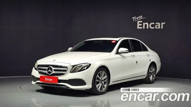 Mercedes-Benz E-Class E300 4MATIC Avnatgarde