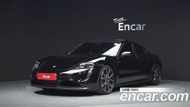 Porsche Taycan Base