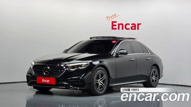Mercedes-Benz E-Class E300 4MATIC AMG Line