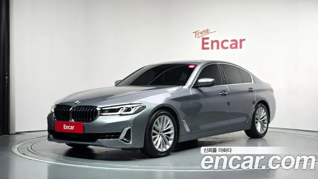 BMW 5-Series 520i Luxury