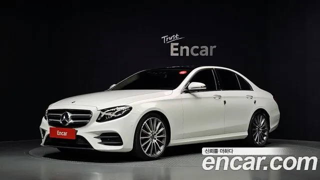 Mercedes-Benz E-Class E300 4MATIC AMG Line