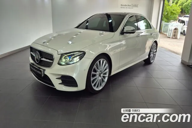 Mercedes-Benz E-Class E300 4MATIC AMG Line