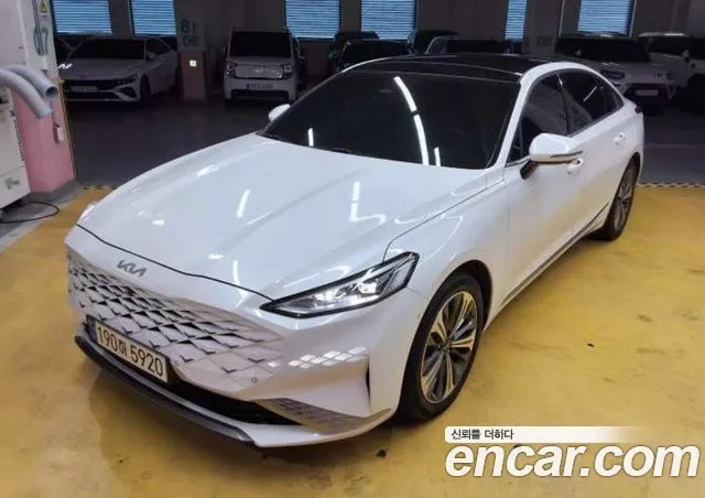 Kia K8 Signature