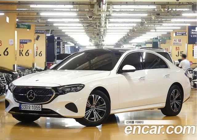 Mercedes-Benz E-Class E200 Avantgarde