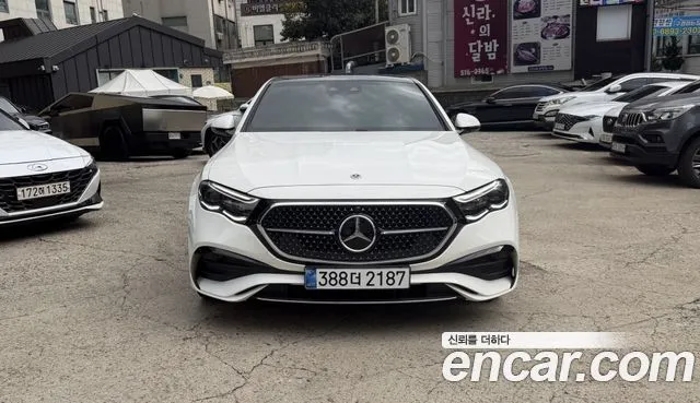 Mercedes-Benz E-Class E300 4MATIC AMG Line