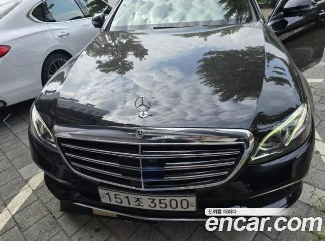 Mercedes-Benz E-Class E300 4MATIC Exclusive