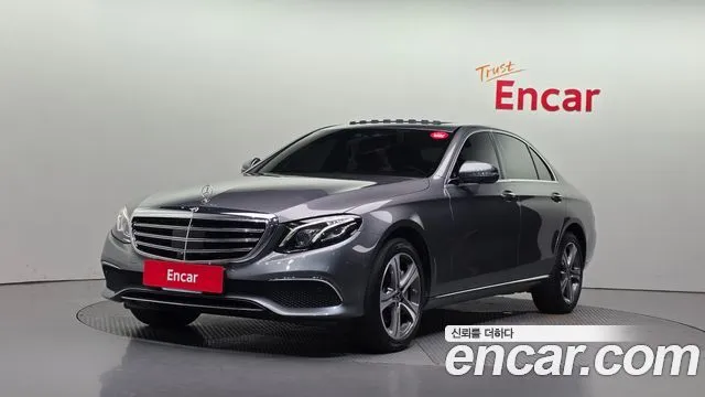Mercedes-Benz E-Class E300 4MATIC Exclusive