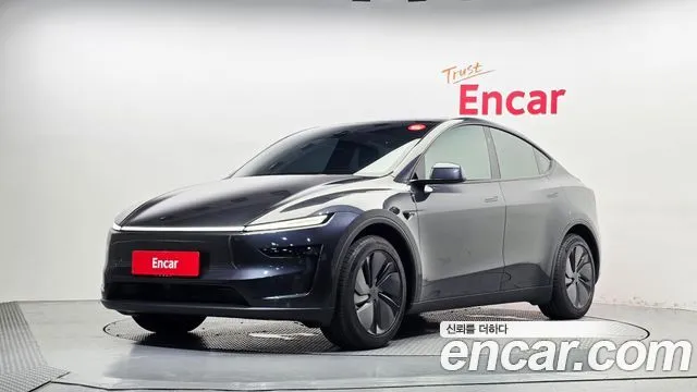 Tesla Model Y RWD