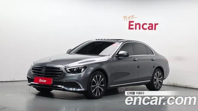 Mercedes-Benz E-Class E300e 4MATIC Exclusive