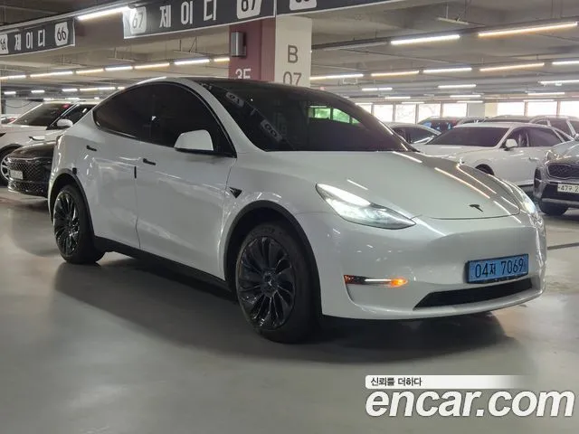Tesla Model Y Long Range AWD