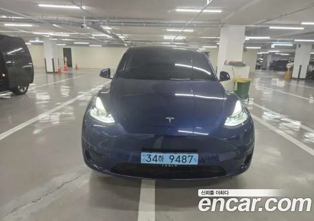 Tesla Model Y RWD