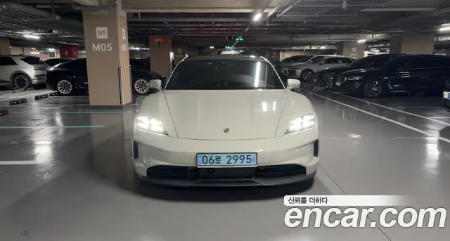 Porsche Taycan 4S