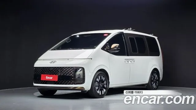 Hyundai Staria HEV 1.6 Lounge 9-Seater