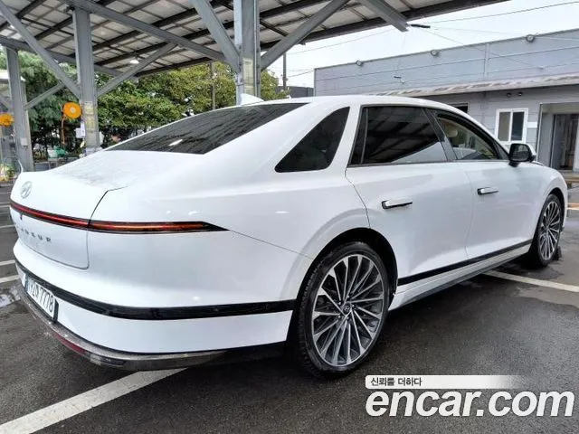 Hyundai Grandeur Calligraphy