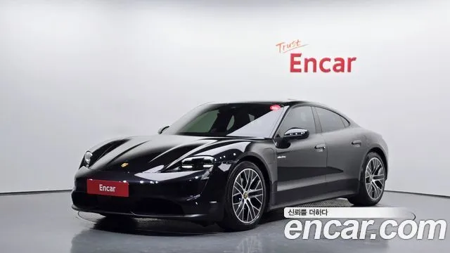 Porsche Taycan Base