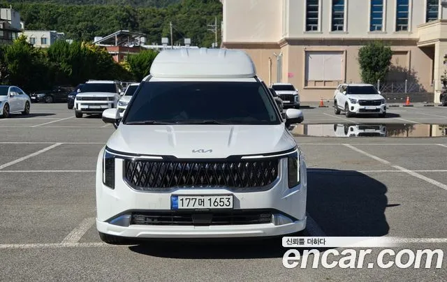 Kia Canival HEV 9-Seater Hi-Limousine