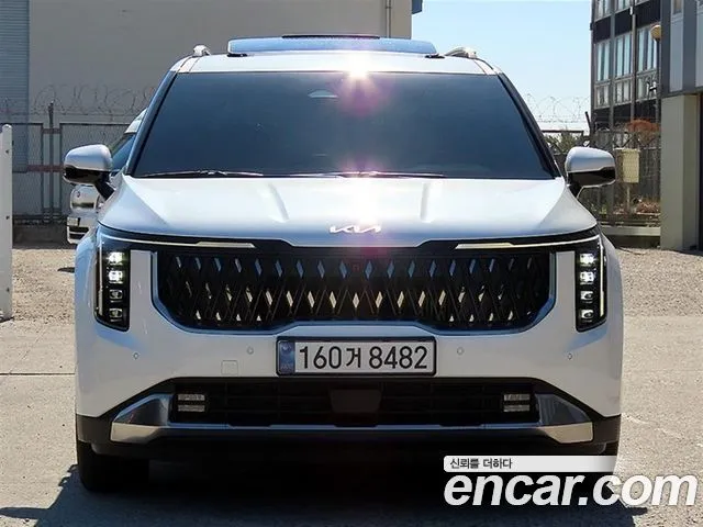 Kia Canival HEV 9seater Signature