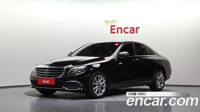 Mercedes-Benz E-Class E300 4MATIC Exclusive