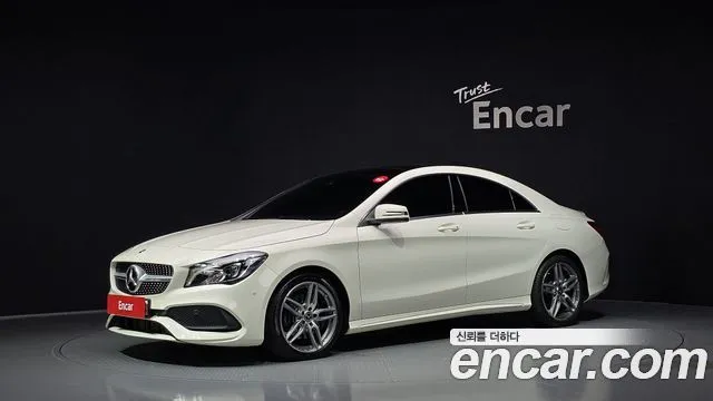 Mercedes-Benz CLA-Class CLA220 AMG Line