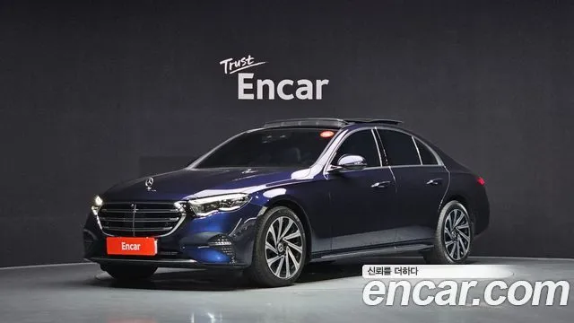 Mercedes-Benz E-Class E300 4MATIC Exclusive