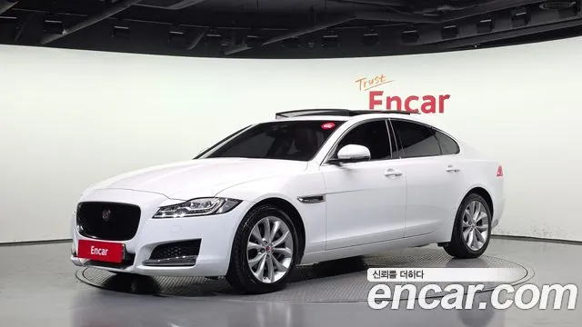 Jaguar XF 25t Portfolio