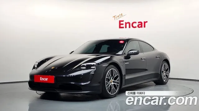 Porsche Taycan Base