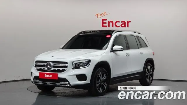 Mercedes-Benz GLB-Class GLB220
