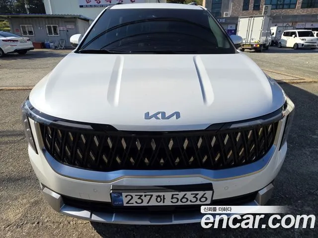 Kia Canival HEV 9 seater Prestige