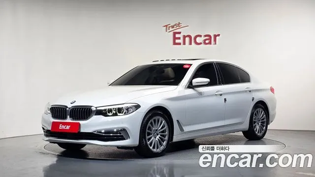 BMW 5-Series 520i Luxury