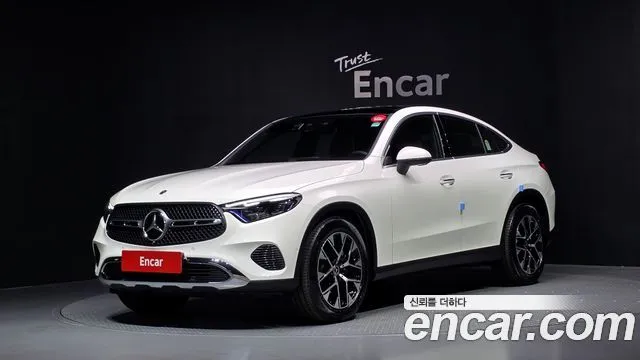 Mercedes-Benz GLC-Class GLC300 4MATIC Avnatgarde Coupe