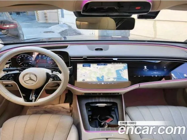 Mercedes-Benz E-Class E300 4MATIC Exclusive