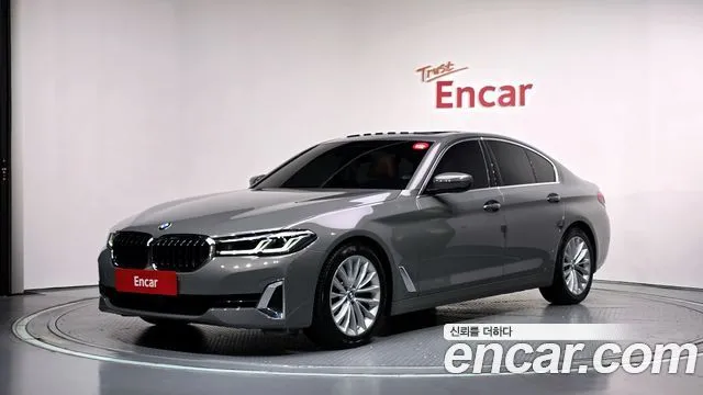 BMW 5-Series 520i Luxury