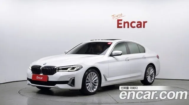 BMW 5-Series 520i Luxury
