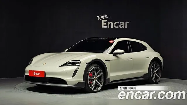 Porsche Taycan 4S Cross Turismo