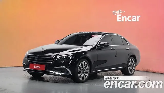 Mercedes-Benz E-Class E300e 4MATIC Exclusive