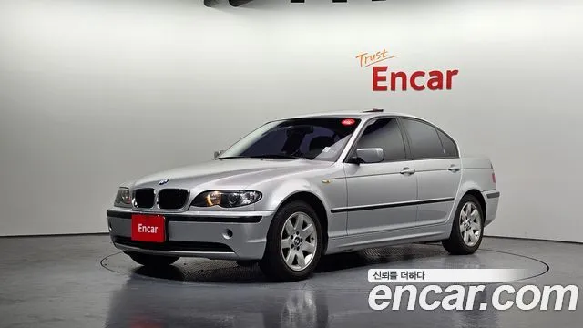 BMW 3-Series 318i Sedan