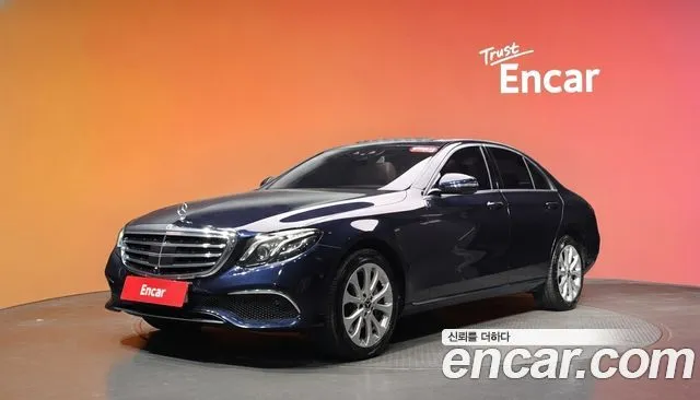 Mercedes-Benz E-Class E300 4MATIC Exclusive