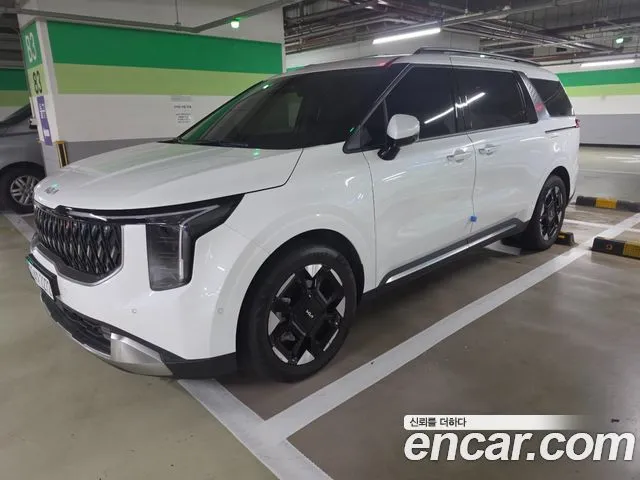 Kia Canival HEV 9seater Signature