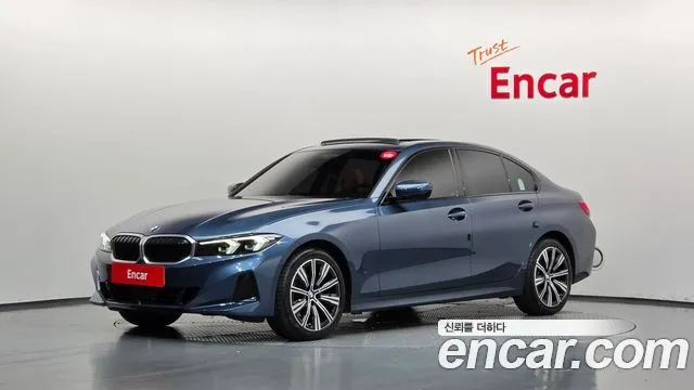BMW 3-Series 320i