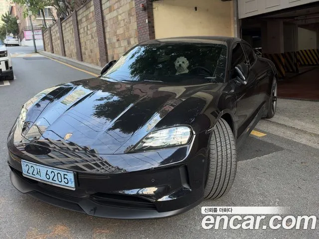 Porsche Taycan Base 4