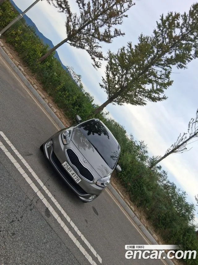 Kia Carens 2.0 LPi Prestige