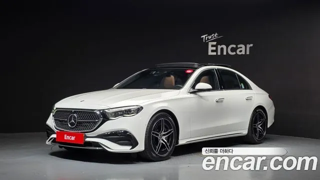 Mercedes-Benz E-Class E300 4MATIC AMG Line