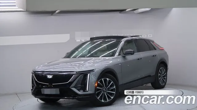 Cadillac Lyriq Sport