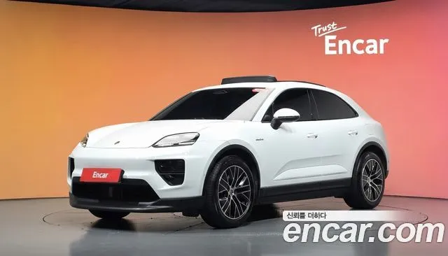 Porsche Macan Base
