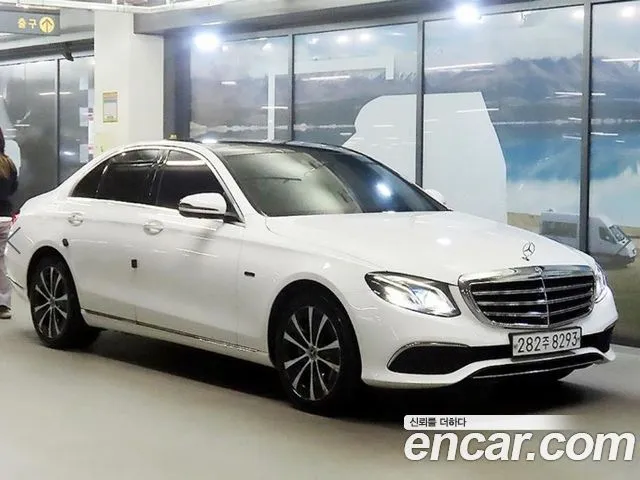Mercedes-Benz E-Class E300e Exclusive