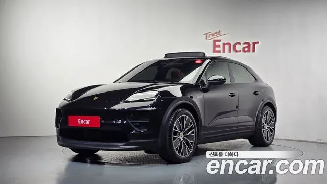 Porsche Macan Base 4