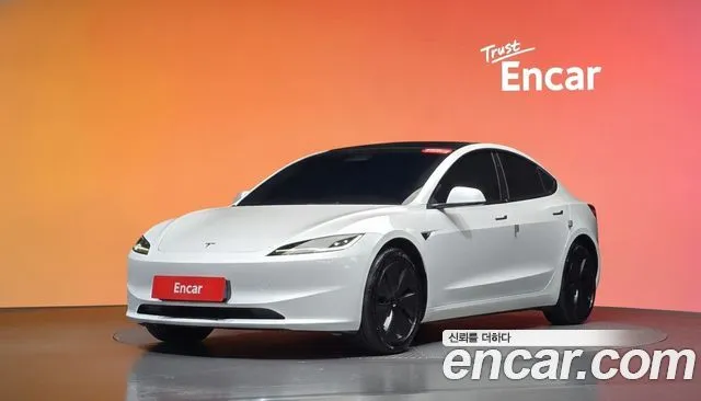 Tesla Model 3 RWD